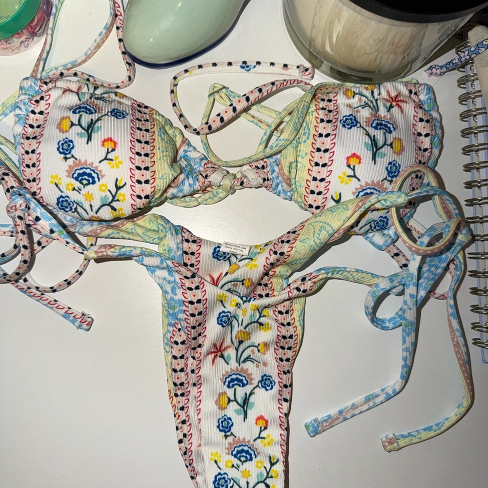 Floral Bikini Set with Strappy Details